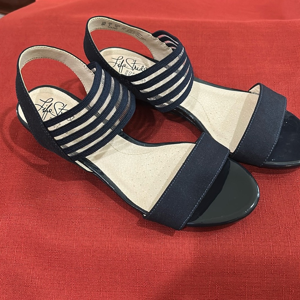 Life Stride Women's Navy Sandals